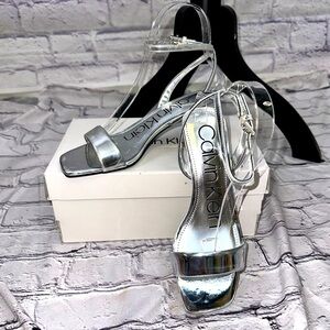 Calvin Klein Gerri Silver Strappy Sandals Size 5.5M New in‎ Box
